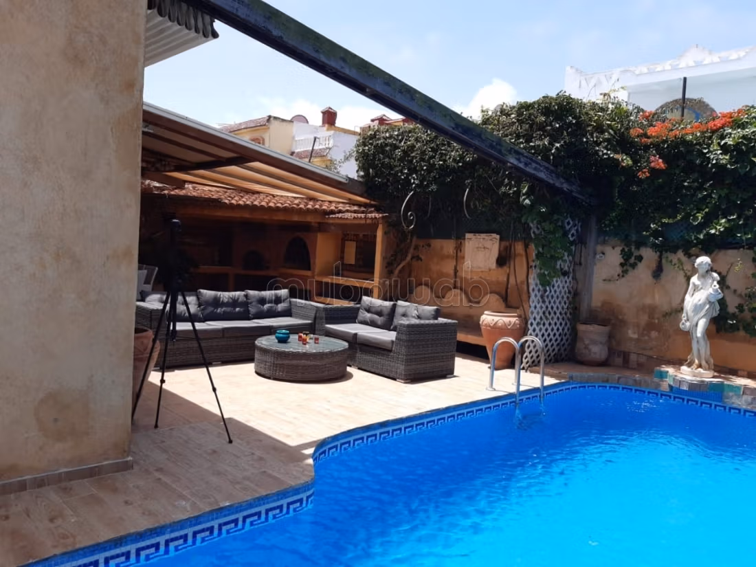 Magnificent Prestige Villa with Pool