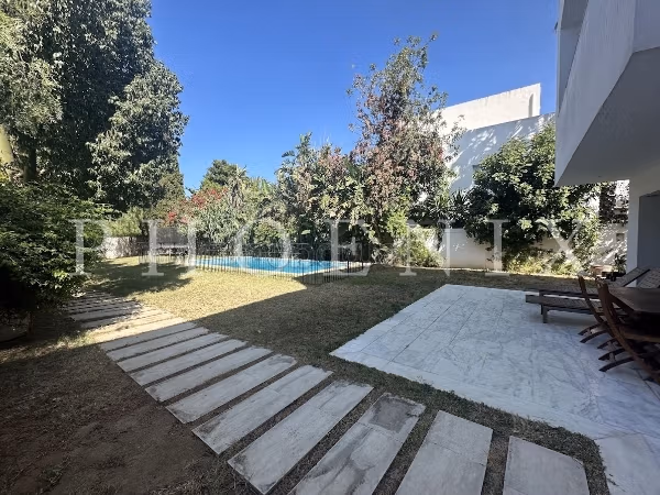 Villa S5 con piscina a La Marsa