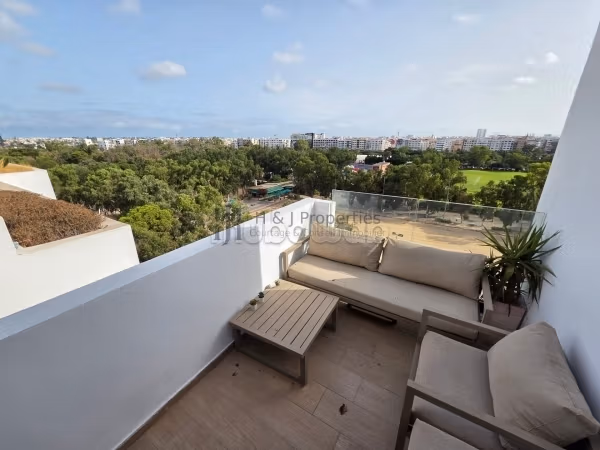 T3 meublé de 91m² – 2 ch. – Terrasse – vue caf