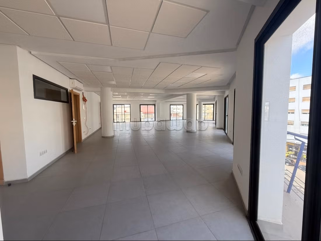 Edificio professionale 1700m Oulfa vicino a CFC