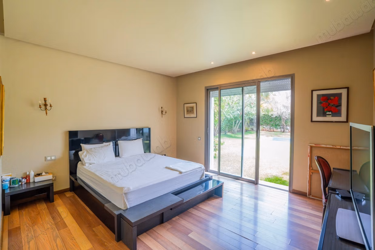 Single-Storey Villa in Gated Residence