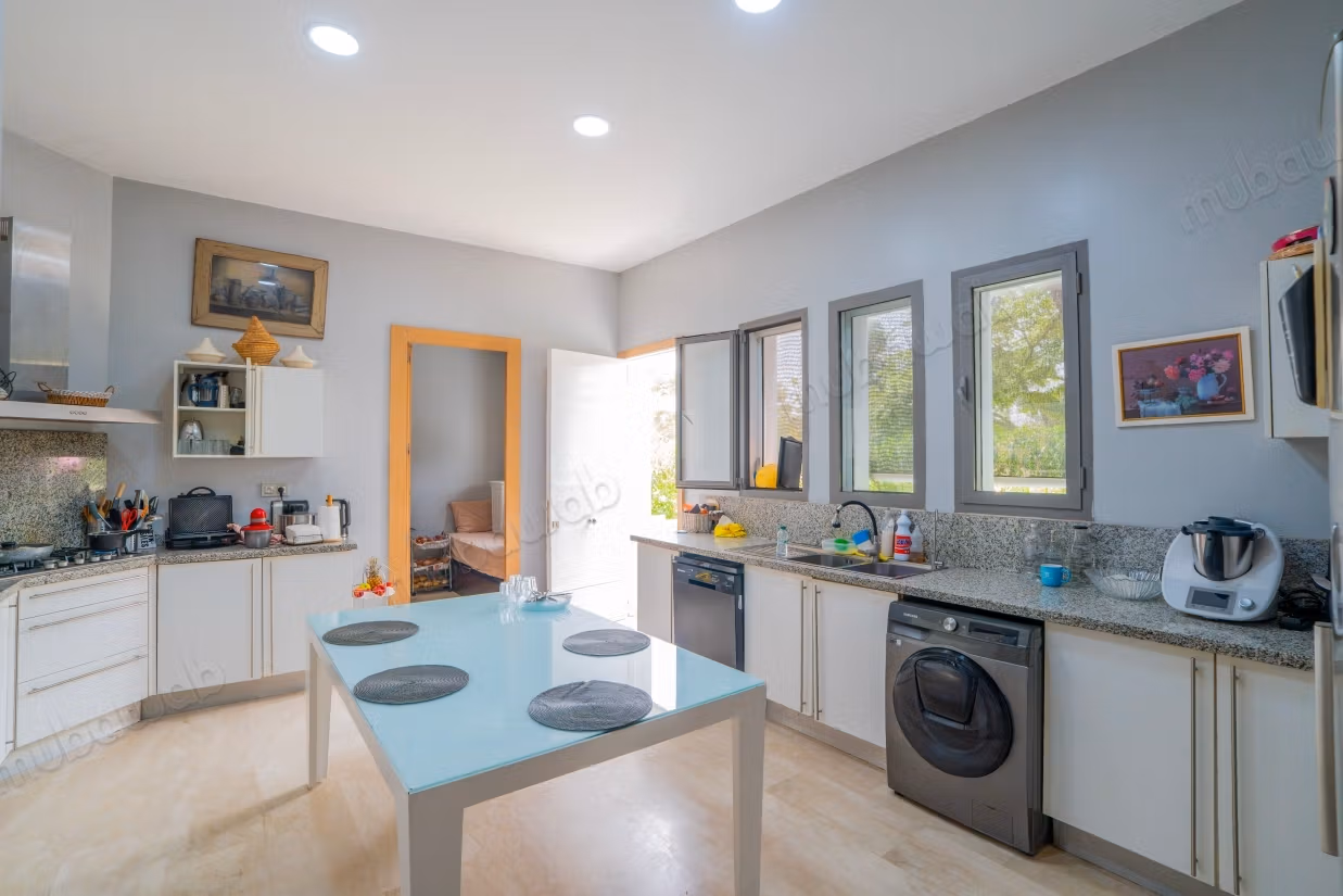 Single-Storey Villa in Gated Residence