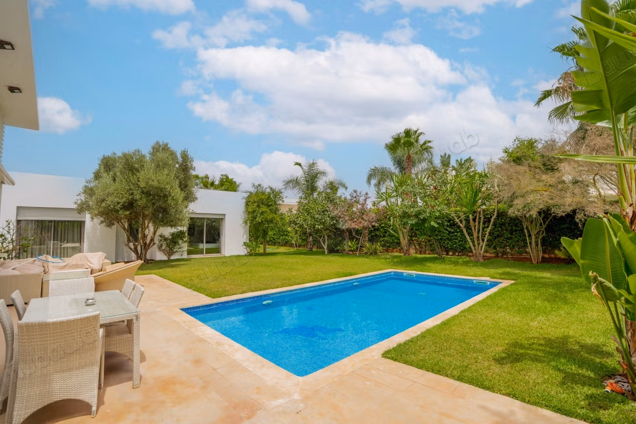 Single-Storey Villa in Gated Residence