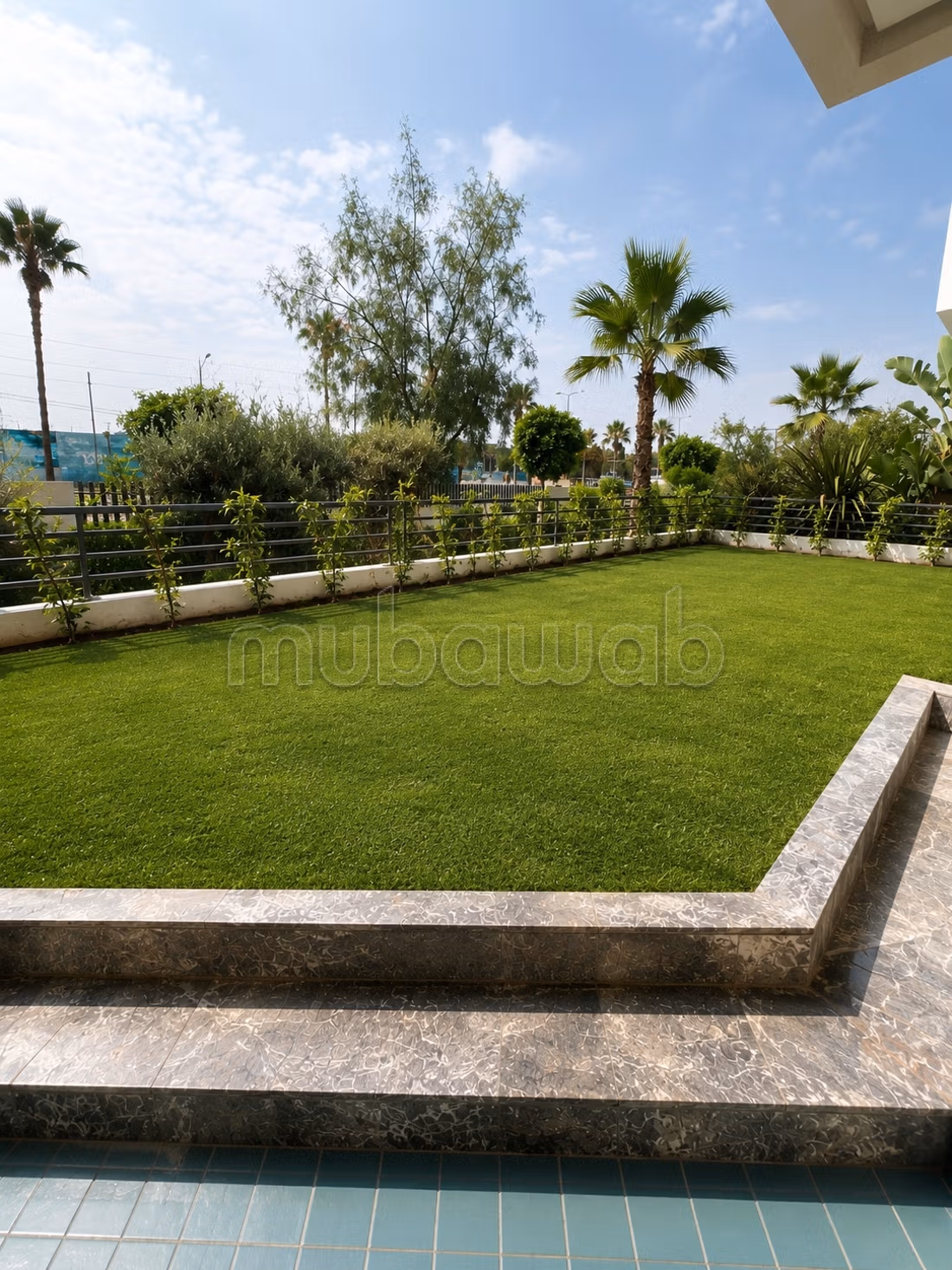 Appartement vide 3 chambres avec jardin Ain Diab — 4