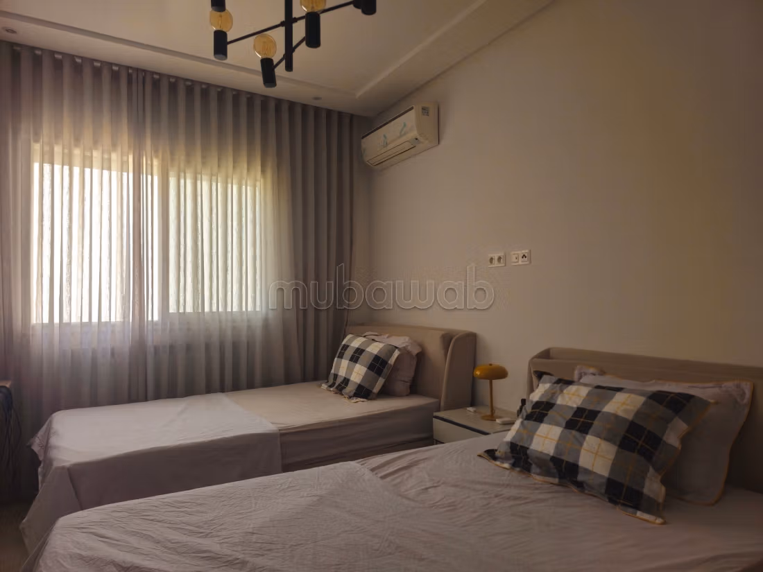 Rent an apartment in Cité Taieb Mhiri. 3 lovely rooms. Furnishings