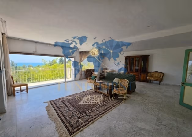 For sale Arabic-style villa with sea view in Carthage
