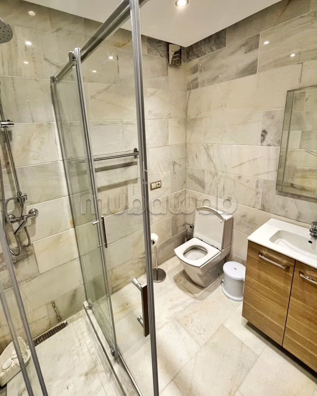 Appartement à louer – Centre ville, Place Mozart – Tanger — 4