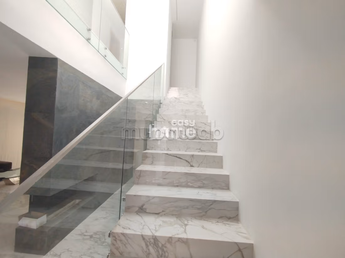 Villa s4 de 430m² avec piscine à Hammamet Nord