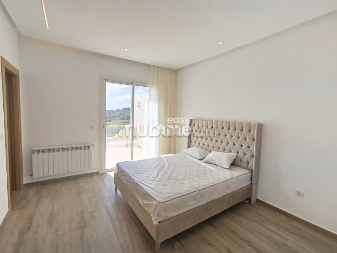 Villa s4 de 430m² avec piscine à Hammamet Nord