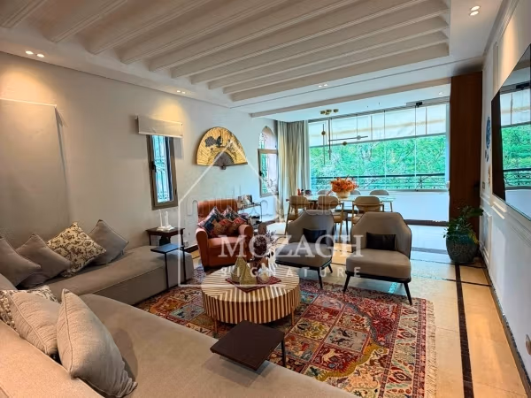 Spacieux appartement sur résidence piscine à Targa