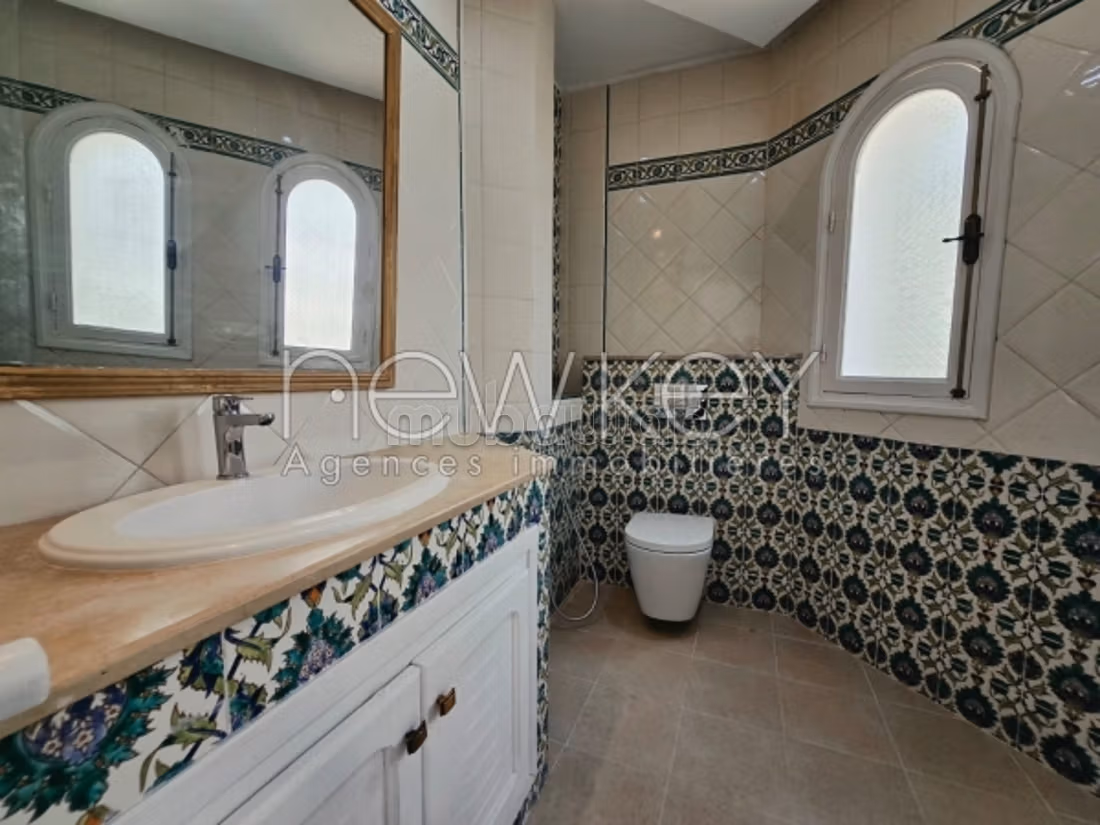 Una villa S5 a La Marsa con giardino