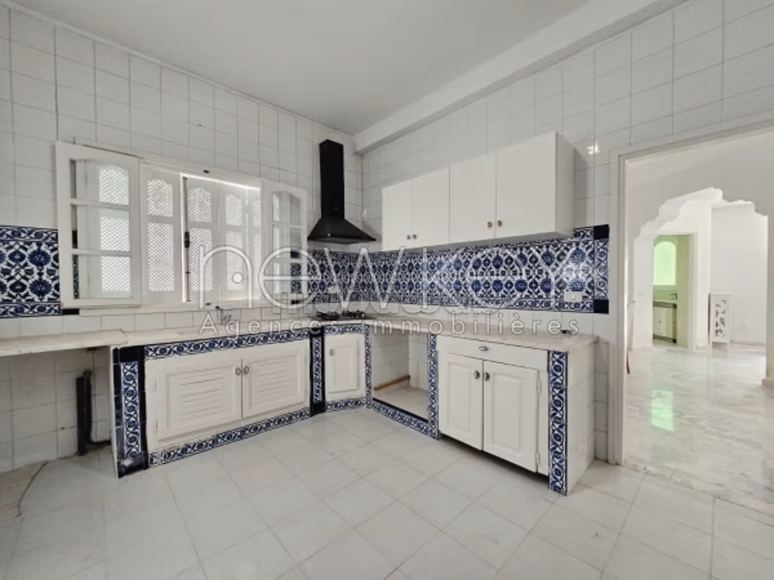 Una villa S5 a La Marsa con giardino