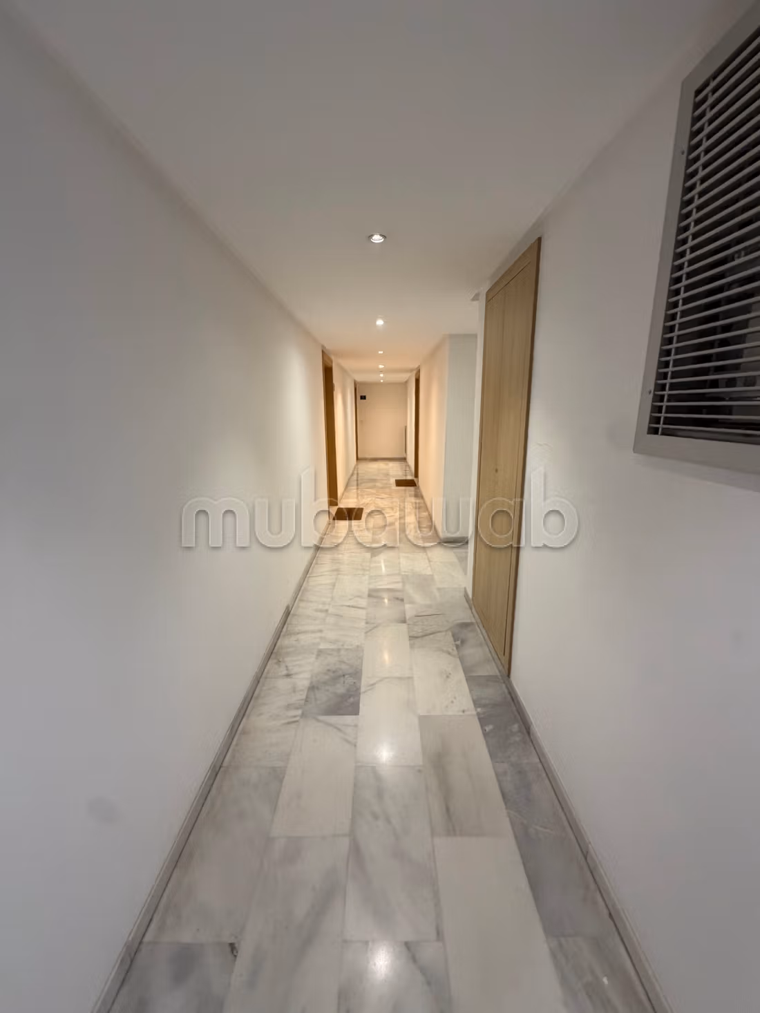 Appartamento in affitto a Maarif Extension. 2 stanze. Antenna satellitare e sicurezza