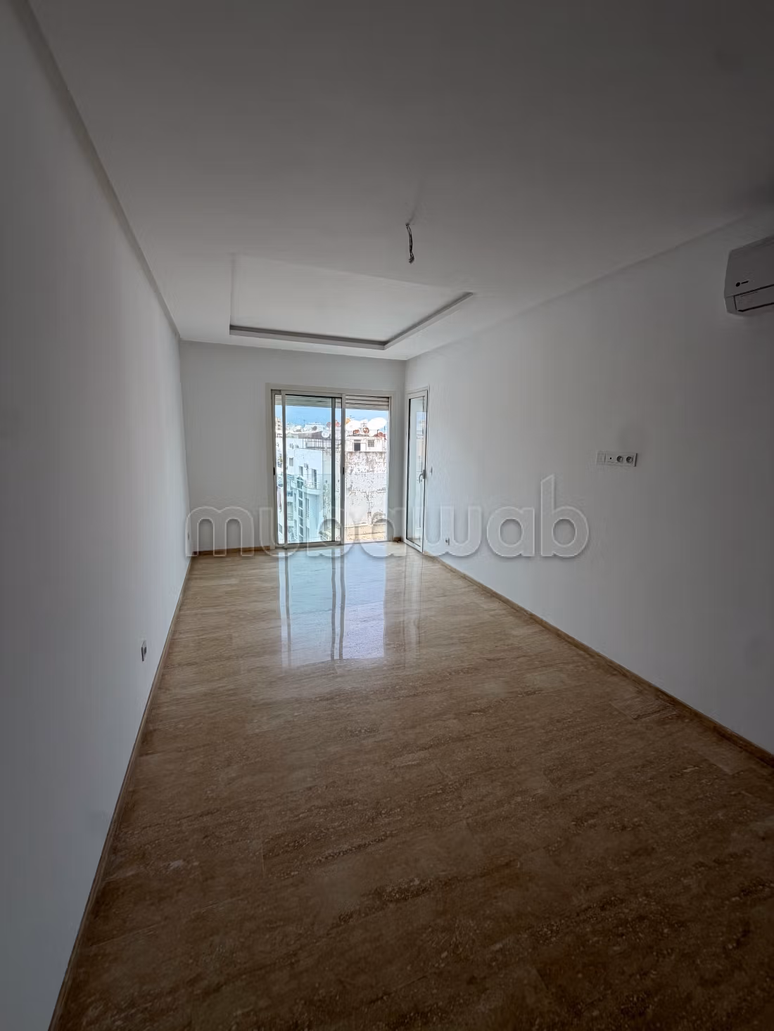 Appartamento in affitto a Maarif Extension. 2 stanze. Antenna satellitare e sicurezza