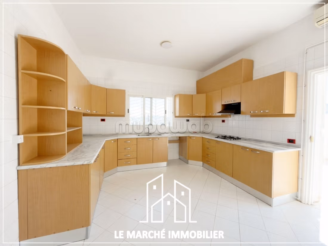 Villa de 616 m a ennaser 2