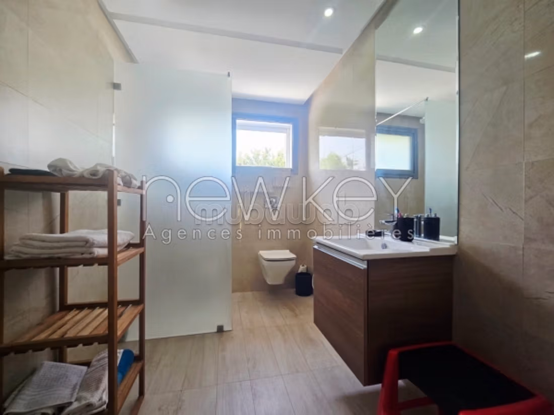 For sale a penthouse with pool in Gammarth