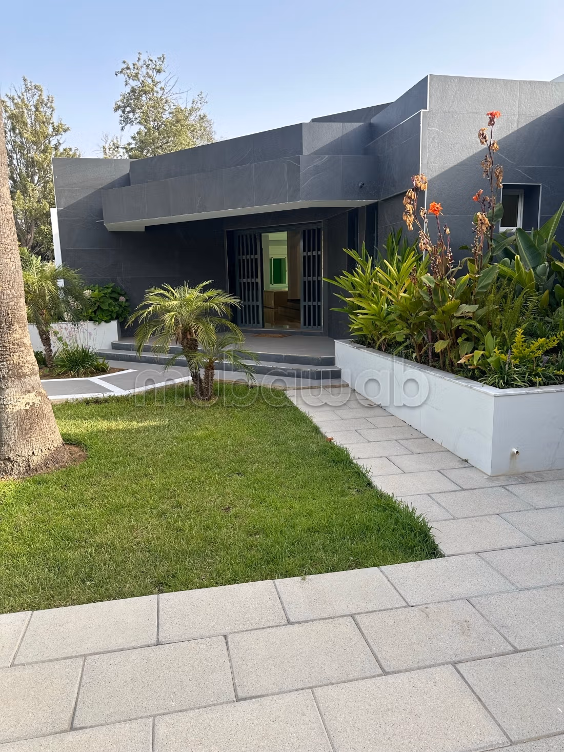 Villa di alto standing arredato in affitto a Souissi. 4 belle camere. Arredato
