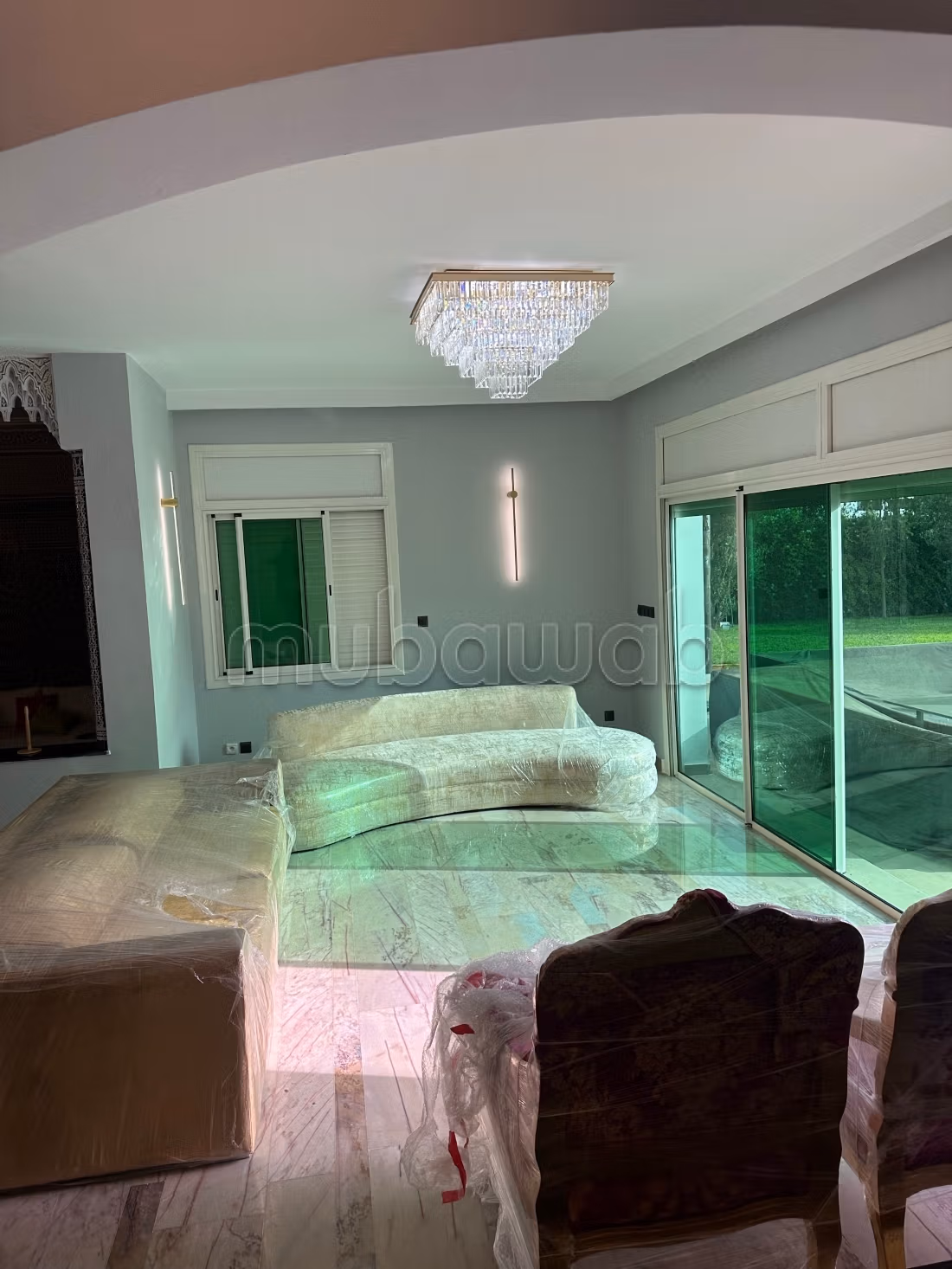 Villa di alto standing arredato in affitto a Souissi. 4 belle camere. Arredato