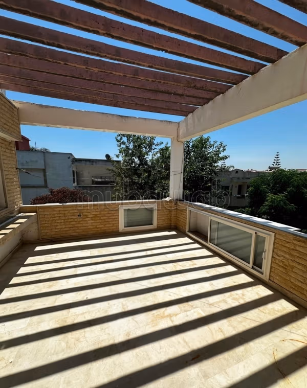 Villa triplex en location à harhoura