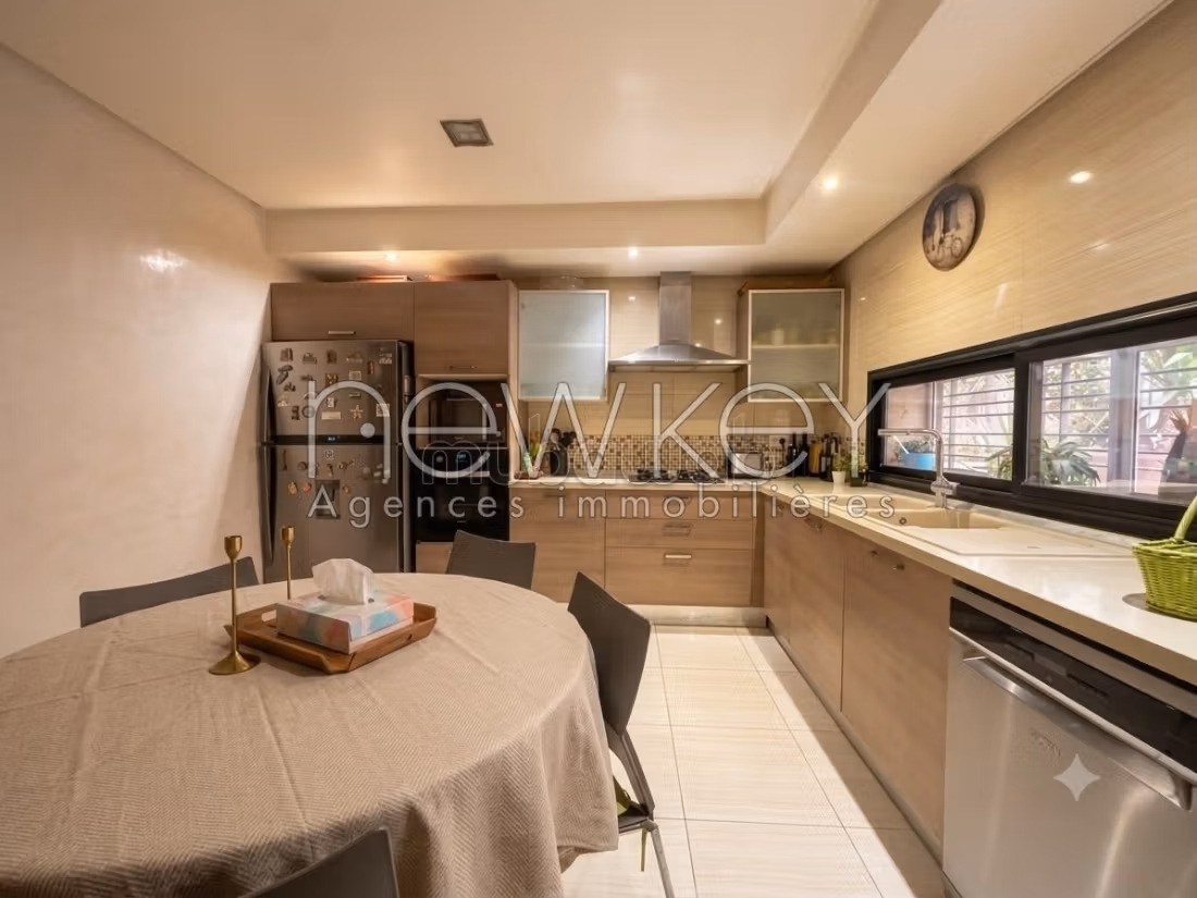 Duplex S3 con giardino in vendita a La Soukra