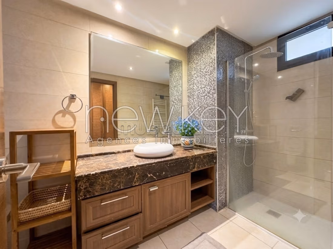 Duplex S3 con giardino in vendita a La Soukra