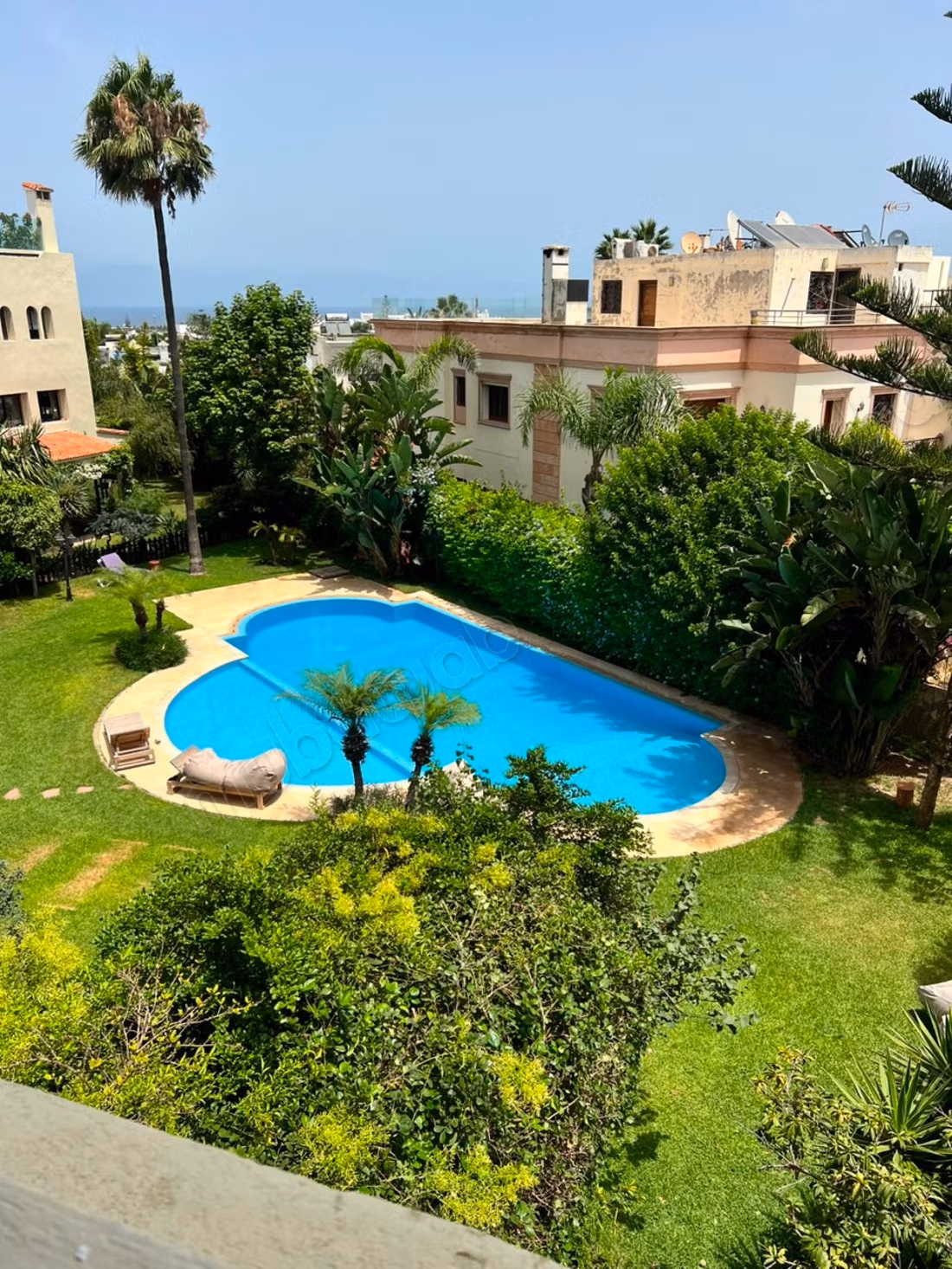 For rent - Empty apartment of 200 m² - Ain Diab