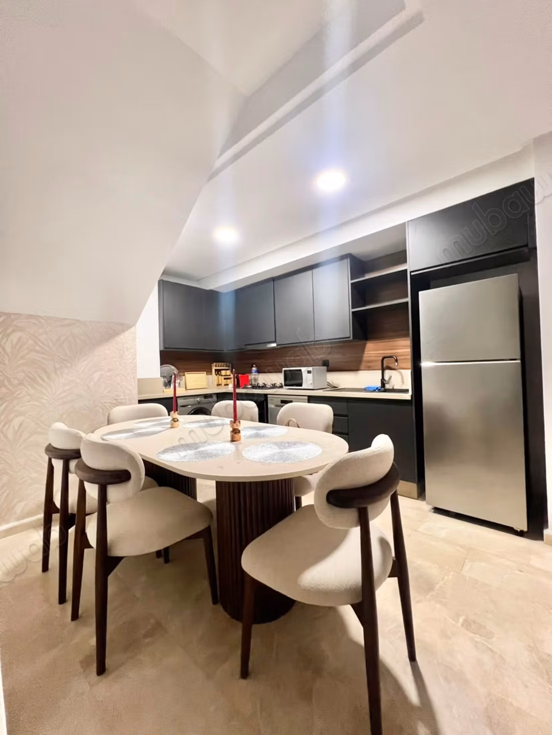 Magnifique duplex meublé à louer