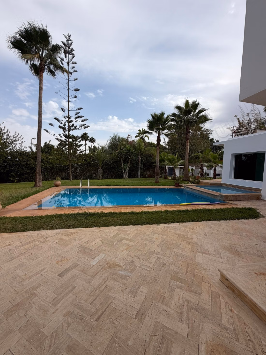 Magnifique villa en plein centre de Souissi