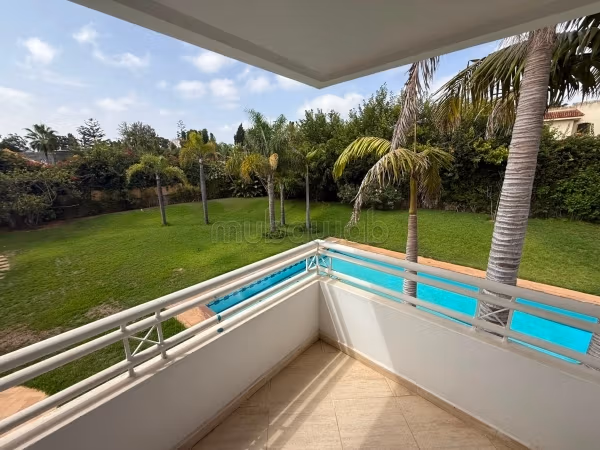 Magnifique villa en plein centre de Souissi