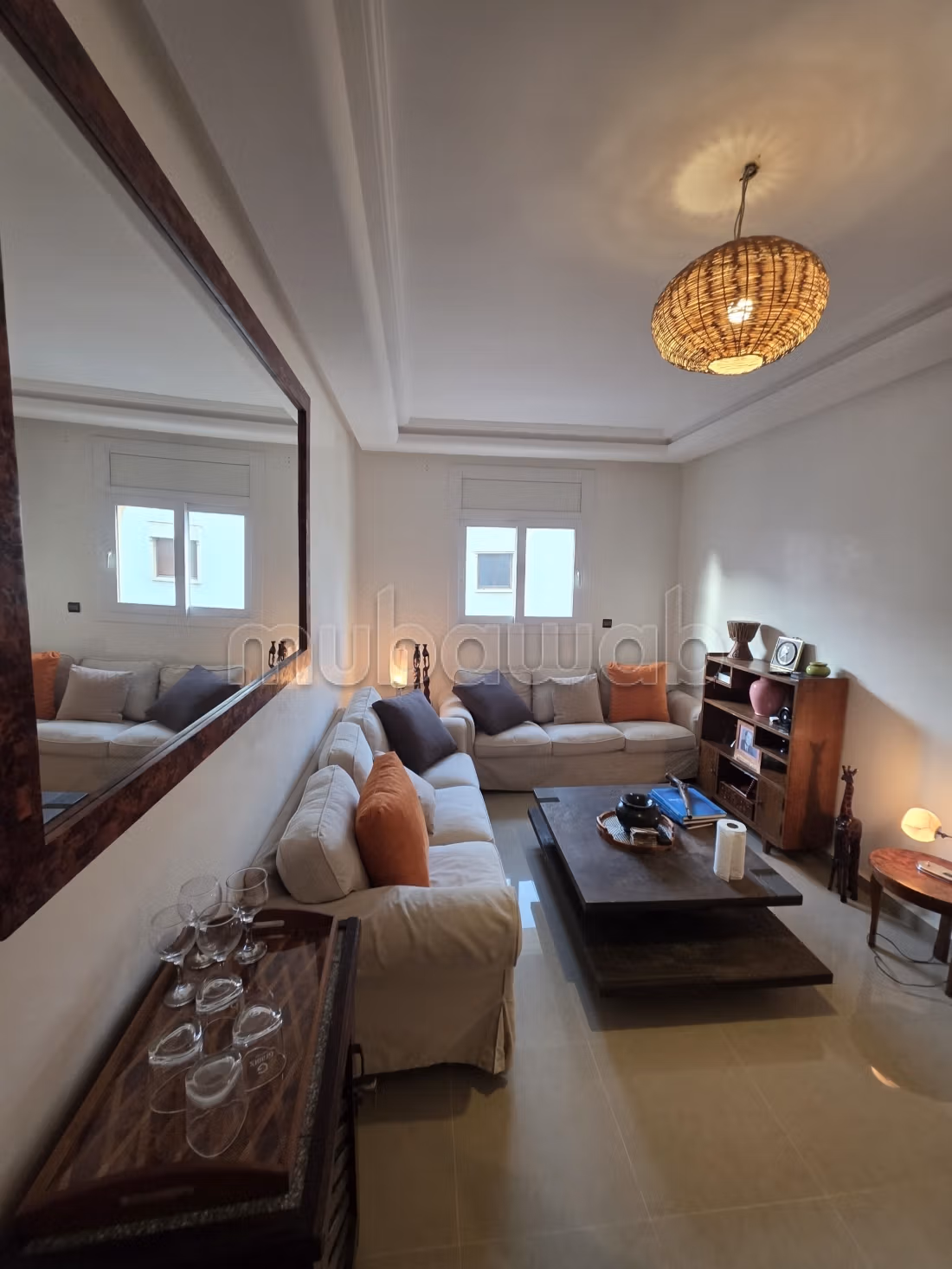 Superbe appartement à vendre à Raounak.
Superficie 140 m².
Bien meublé