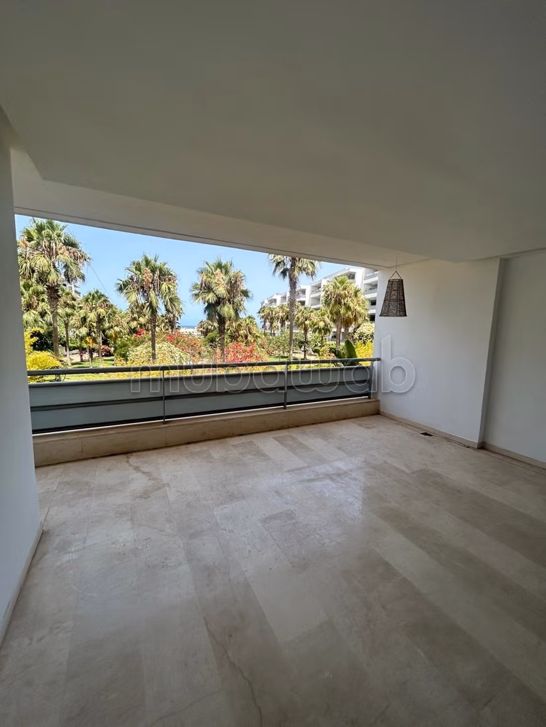 Appartement 3 Chambres Ain Diab sans vis a vis