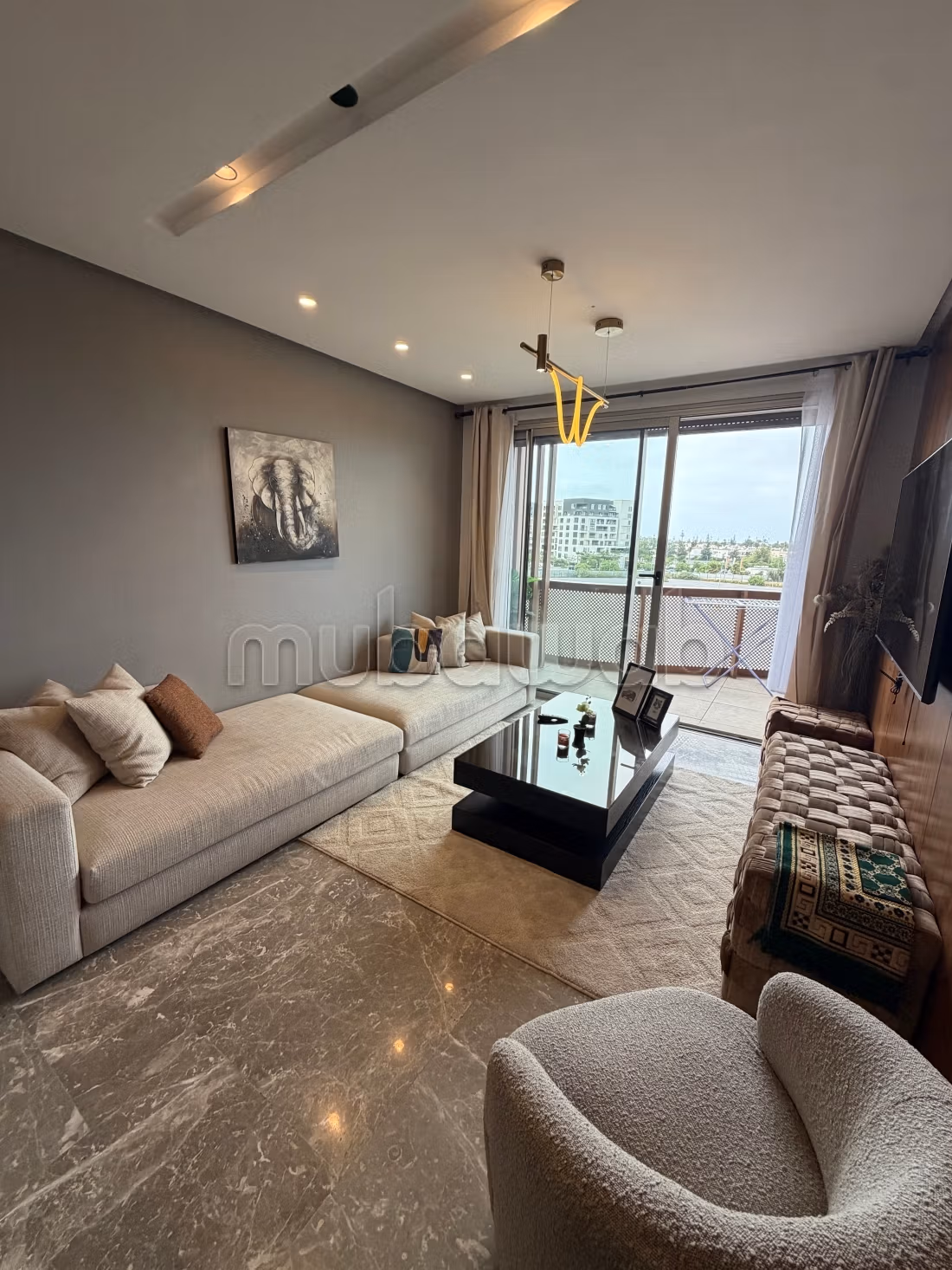 Appartement à louer à Casablanca Finance City. 2 grandes pièces. Bien meublé — 2