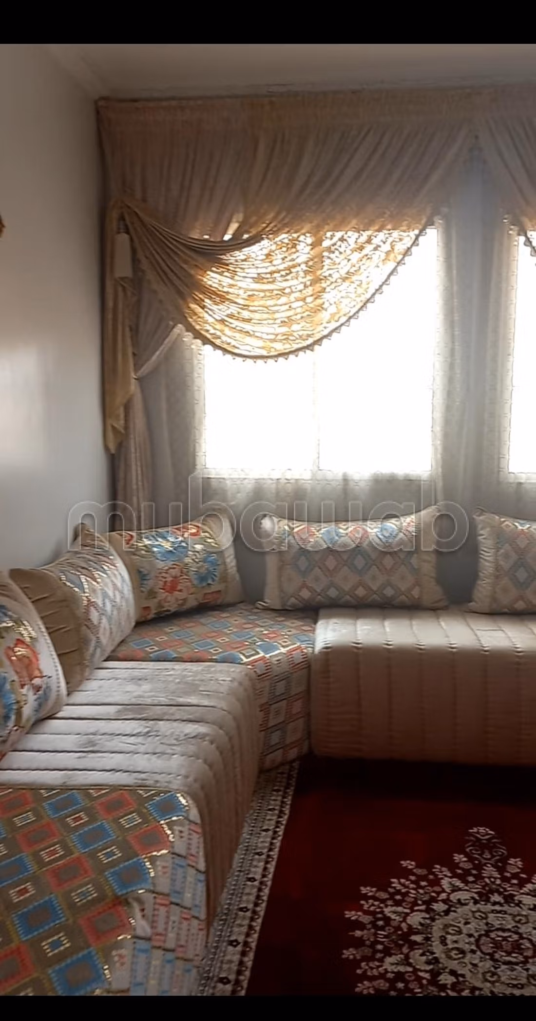 Vend appartement à Tilila. 
Surface de 97 m². 
Jardin et terrasse