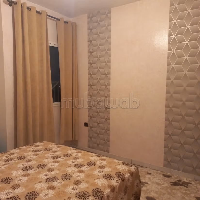 Vend appartement à Tilila. 
Surface de 97 m². 
Jardin et terrasse — 6