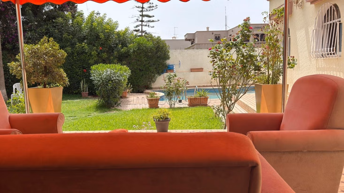 Villa with High Potential: Panoramic View