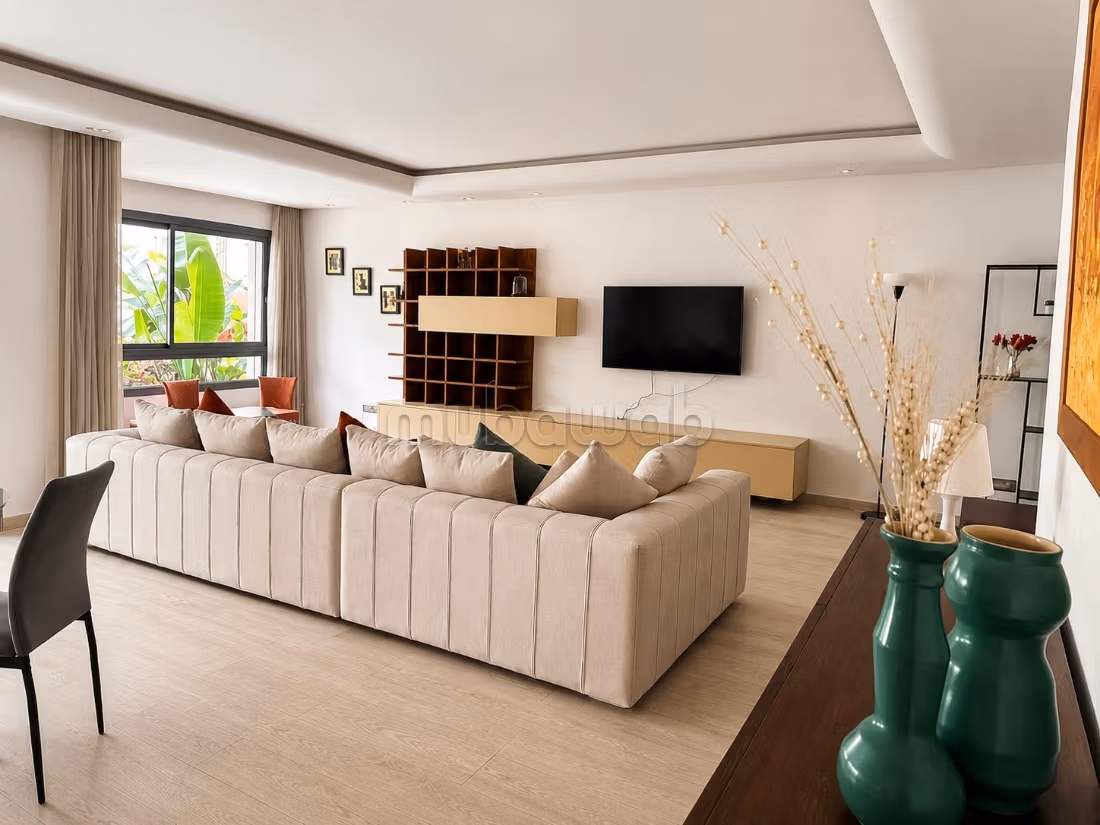 Superbe appartement à louer à Racine. 2 chambres agréables. Meublé — 3