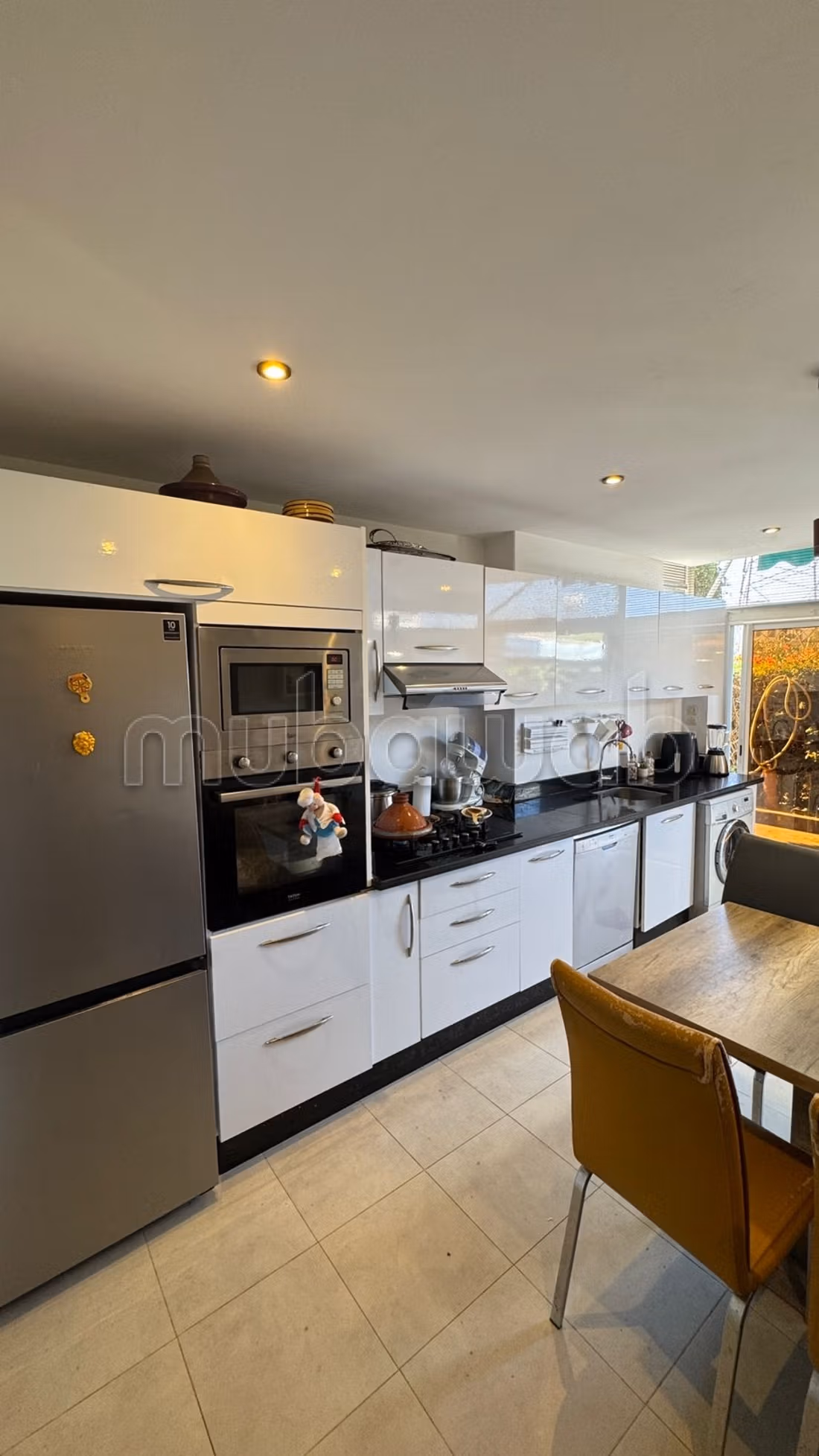 Appartement en location à menzah.
2 pièces confortables.
Meublé — 3