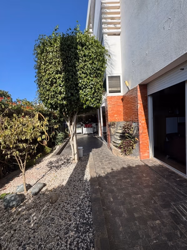 Appartement en location à menzah. 
2 pièces confortables. 
Meublé