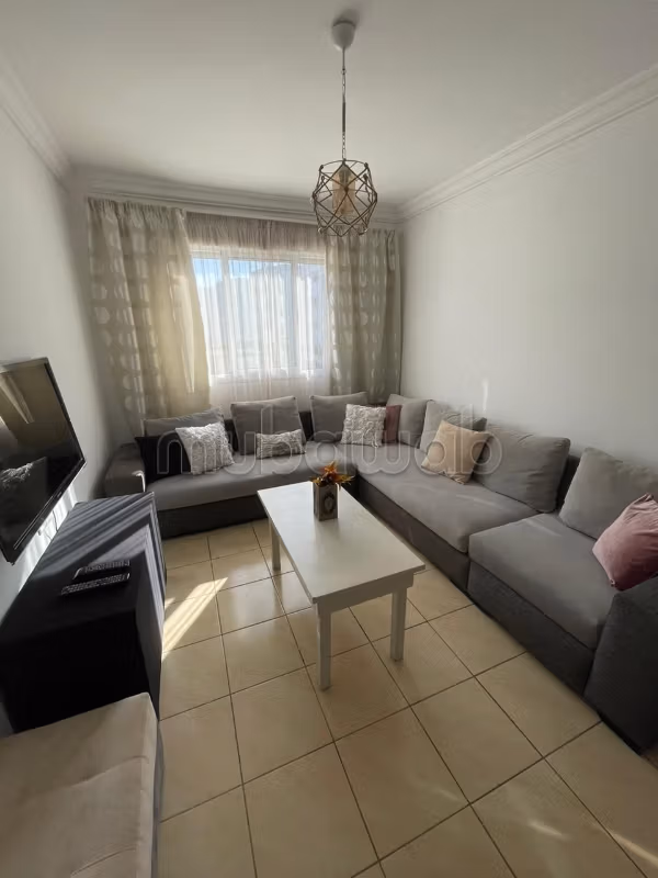 Appartement à louer sur la Route Nationale Assilah. Surface totale de 60 m². Grand espace de rangement