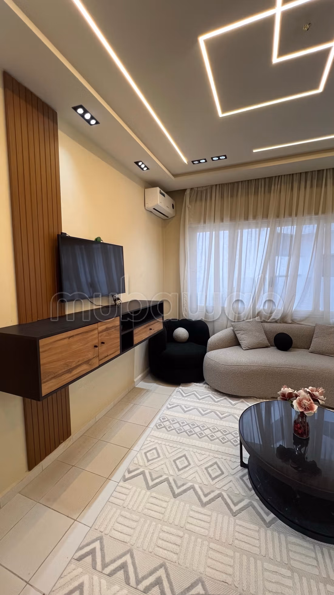 Appartement meublé à vendre à Nejma
tanger avec garage parking boulevard Mohammed 5 — 3