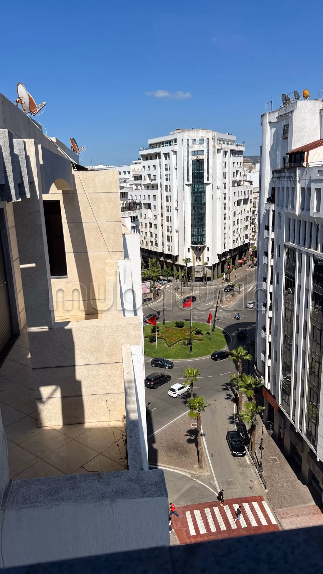 Appartement meublé à vendre à Nejma
tanger avec garage parking boulevard Mohammed 5 — 4