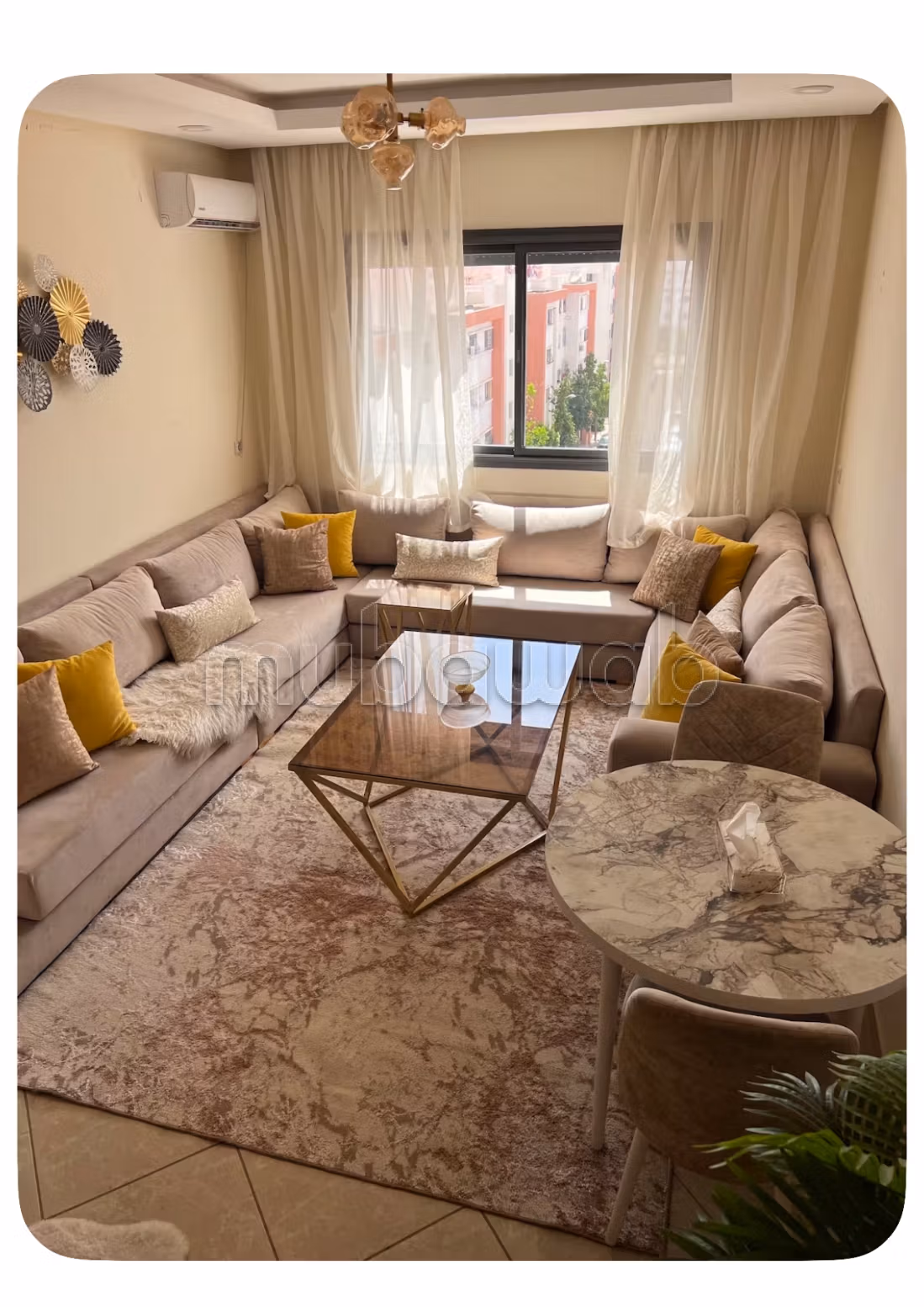 Appartement à louer à Hay Salam. 
3 chambres. 
Meublé