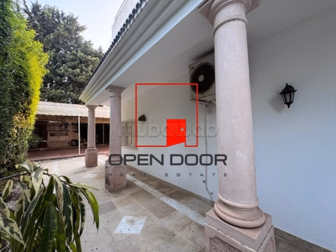 In affitto - Magnifica villa con piscina a Cartagine