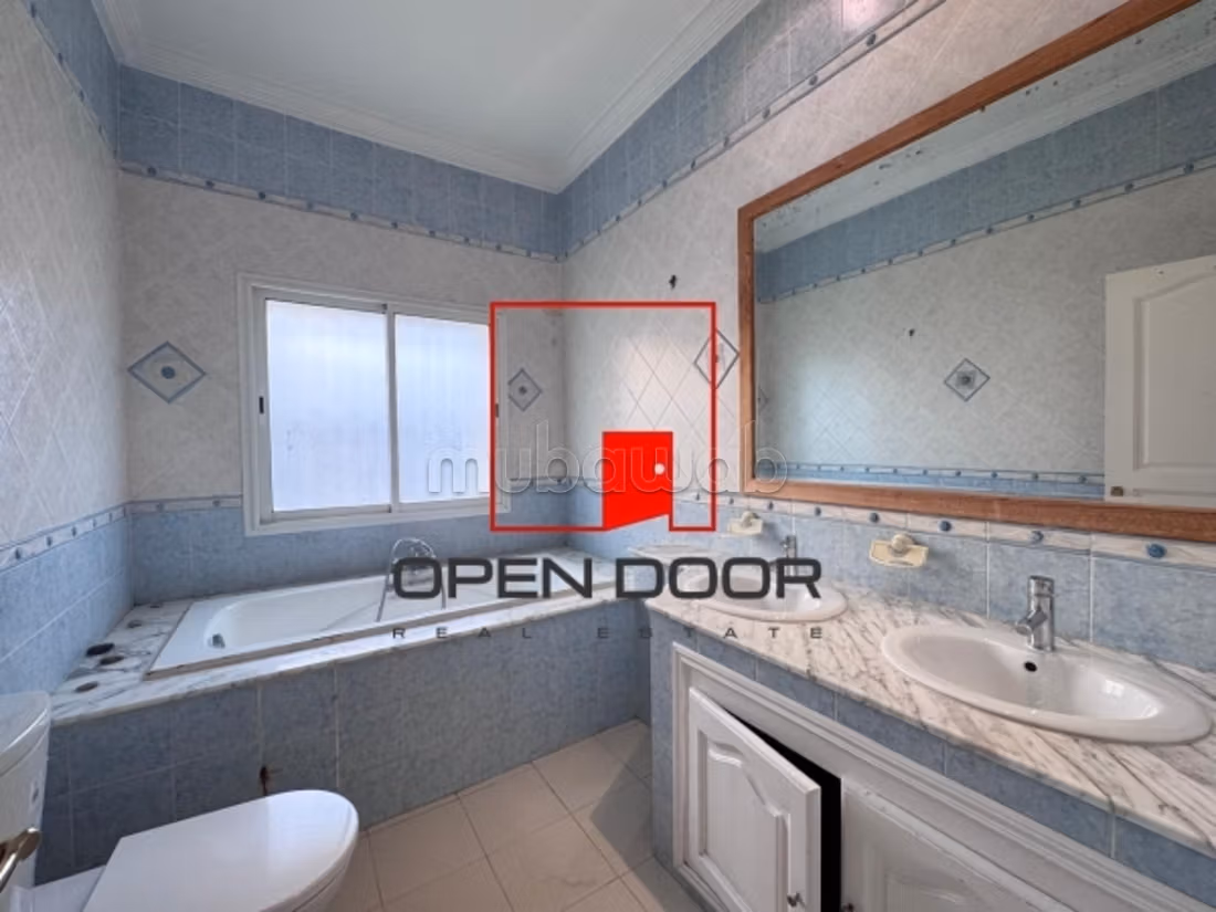 In affitto - Magnifica villa con piscina a Cartagine