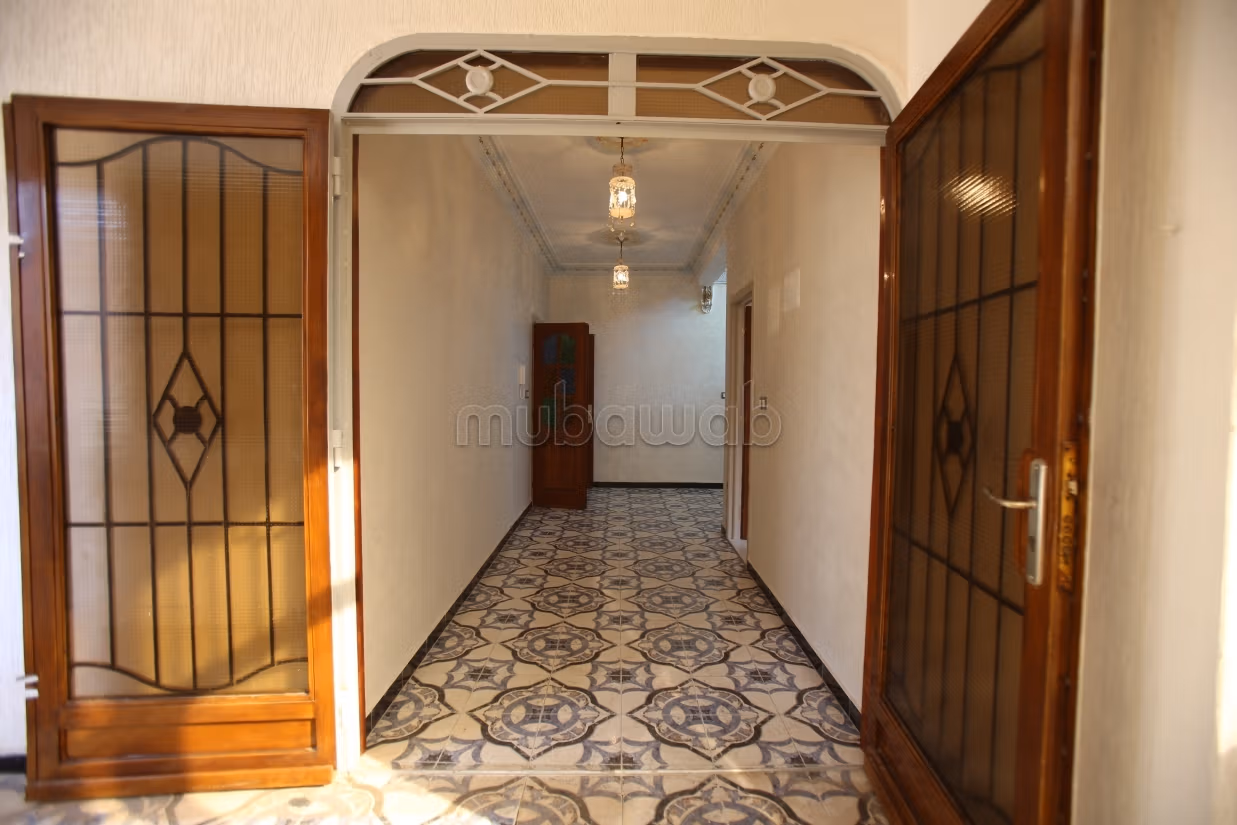 Villa with High Potential 495m²