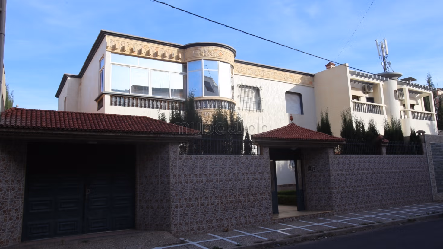 Villa with High Potential 495m²