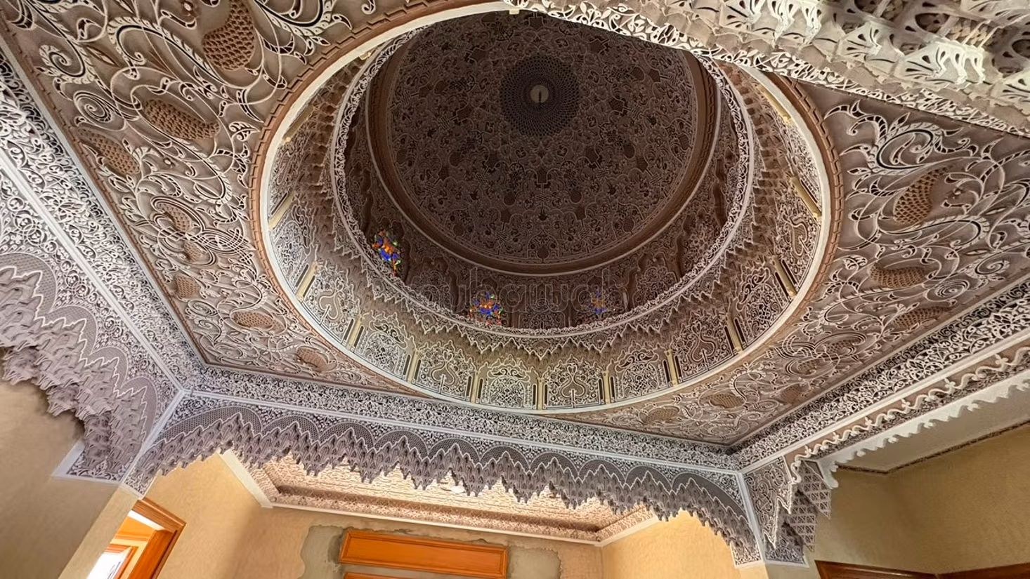 Vente de villa de luxe à Moujahidine. 4 chambres. Espaces verts, Balcon