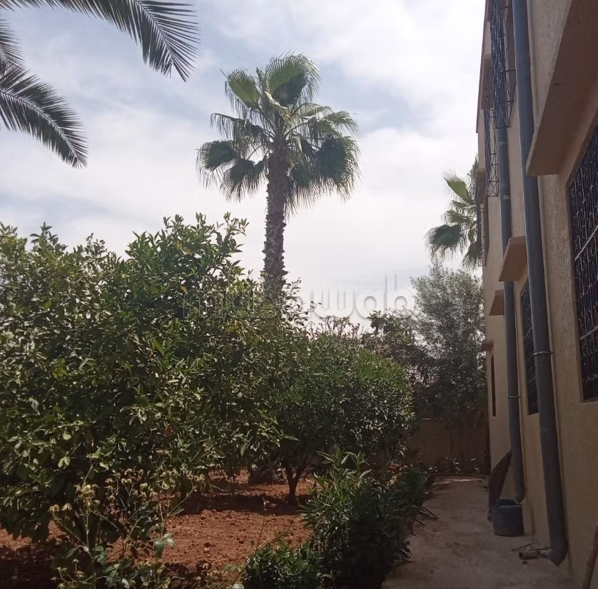 Splendida villa in vendita a Ourika. 4 camere accoglienti. Posti auto e terrazza