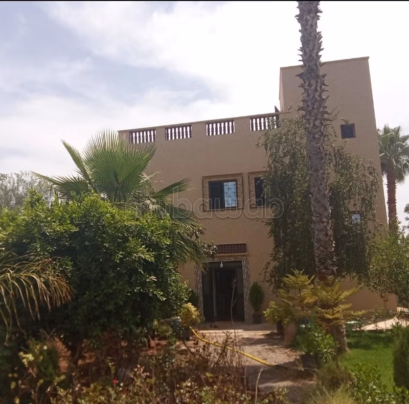 Splendida villa in vendita a Ourika. 4 camere accoglienti. Posti auto e terrazza