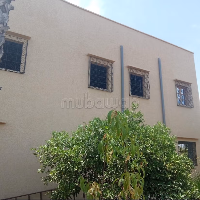 Splendida villa in vendita a Ourika. 4 camere accoglienti. Posti auto e terrazza